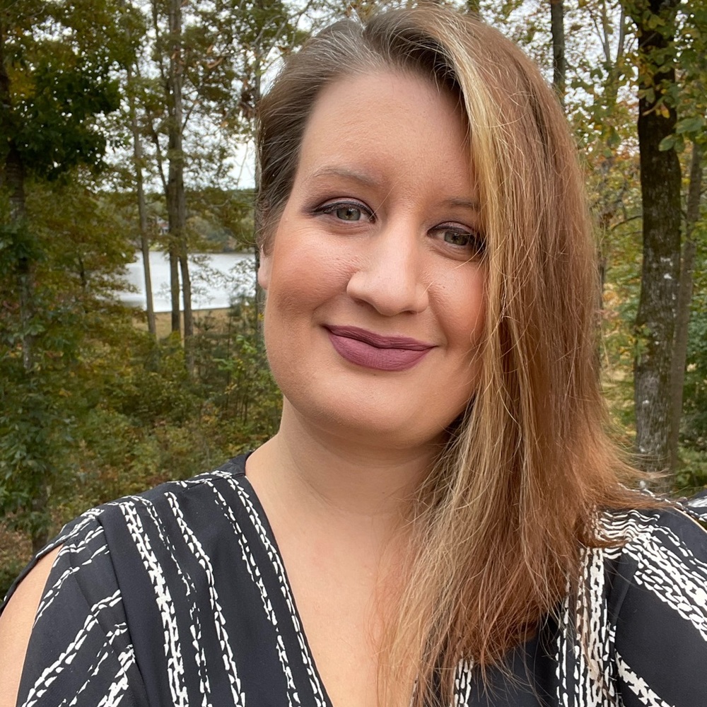 Meet your Posher, Julie